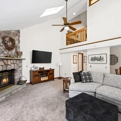 SnowPine Village Townhouse, Sleeps 10, A/C