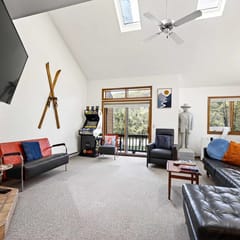 Walkable Stone Ridge Townhouse, Village & HoliMont