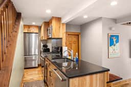 Updated townhome - Walk to Holiday Valley - Image 2