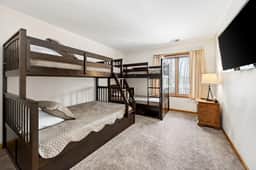 SnowPine Village Townhouse, Sleeps 10, A/C - Image 4