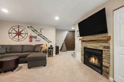 3 Bedroom Townhouse Across from Holimont - Image 3