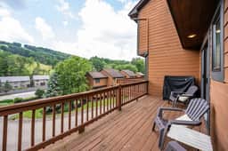 3 Bedroom Townhouse Across from Holimont - Image 5