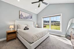 Village Townhouse, Walk to Shops, Garage - Image 3