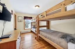Family-Friendly 3BR, 3 Min to Holiday Valley - Image 3