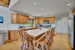 Renovated 5BR Home, Sauna, Hot Tub, Firepit - Image 5