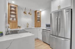 SnowPine Condo, King Bed, 2 Full Baths - Image 2