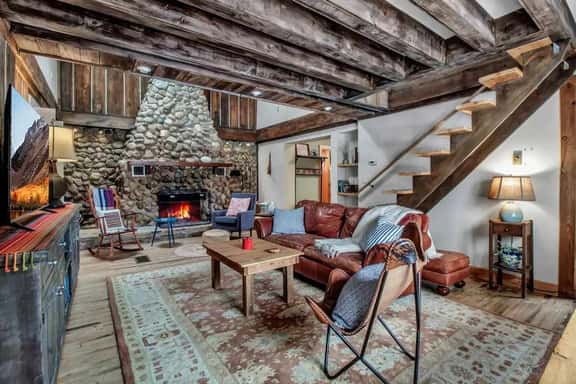 Rustic Cabin, Wood Fireplace & Large Deck - Image 1