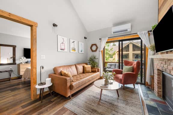 SnowPine Condo, Sleeps 8, Patio, A/C - Image 1
