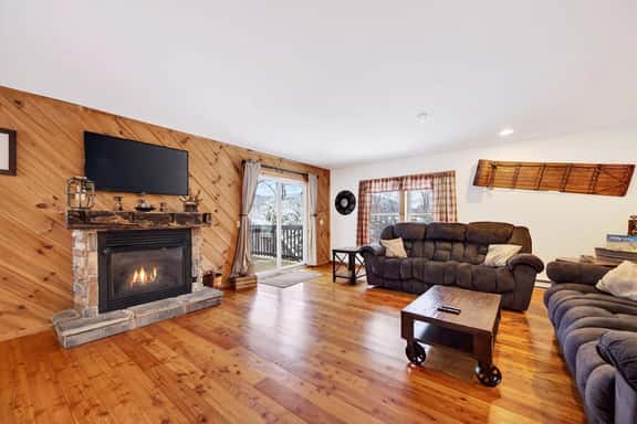 Family-Friendly 3BR, 3 Min to Holiday Valley - Image 1