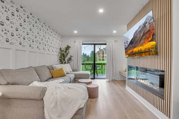 SnowPine Condo, King Bed, 2 Full Baths - Image 1