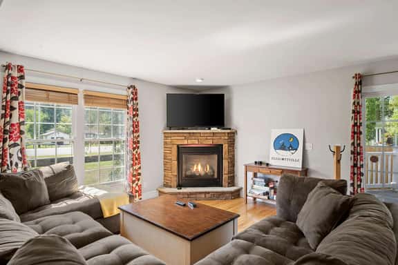 Spacious 4BR Townhome w/ Hot Tub Near Village - Image 1