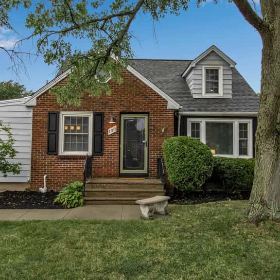 Family Home, King Beds, EV Charger, WFH, AC - Image 1
