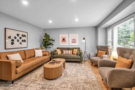 Family Home, King Beds, EV Charger, WFH, AC - Image 2