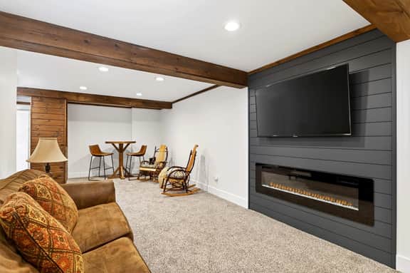 Updated townhome - Walk to Holiday Valley - Image 4