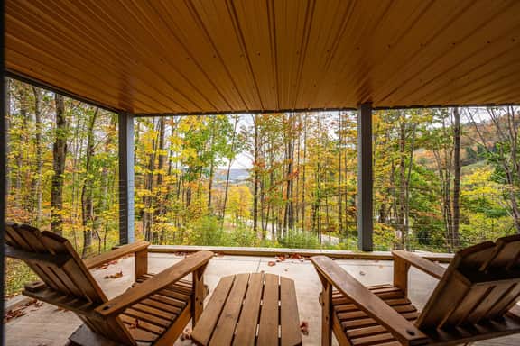 Spacious 6 Bedroom Chalet Near Holiday Valley - Image 5