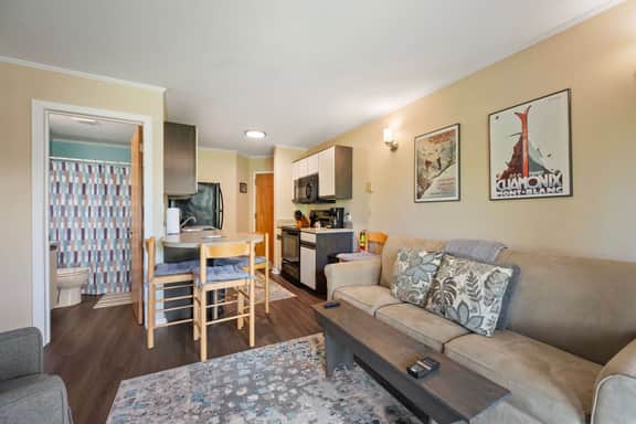 SnowPine Condo, Queen Bed, Fireplace - Image 2