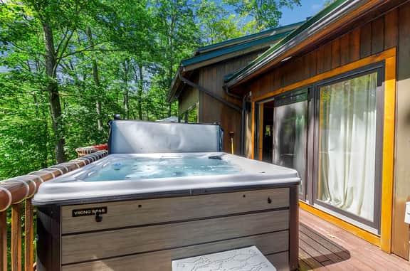 Chalet w/ Hot Tub & Sauna Near Holiday Valley - Image 5