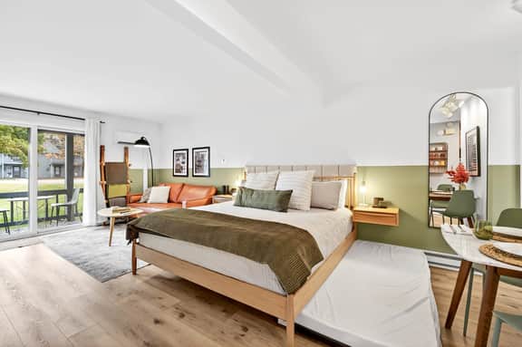 Cozy Studio Near Holiday Valley & Village - Image 2