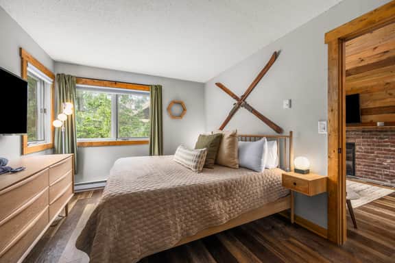SnowPine Condo, Sleeps 8, Patio, A/C - Image 3