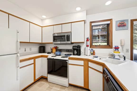 Walkable Stone Ridge Townhouse, Village & HoliMont - Image 3
