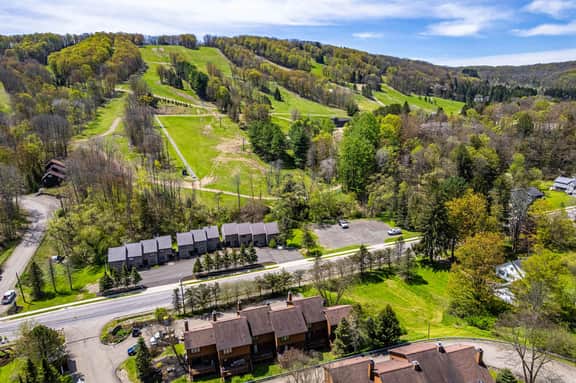 Walkable Stone Ridge Townhouse, Village & HoliMont - Image 5