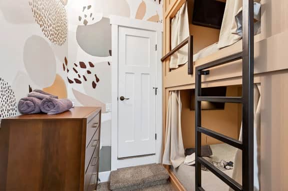 Spacious & Updated Across from Holiday Valley - Image 3