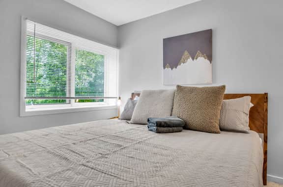 SnowPine Condo, King Bed, Patio + Fireplace - Image 2