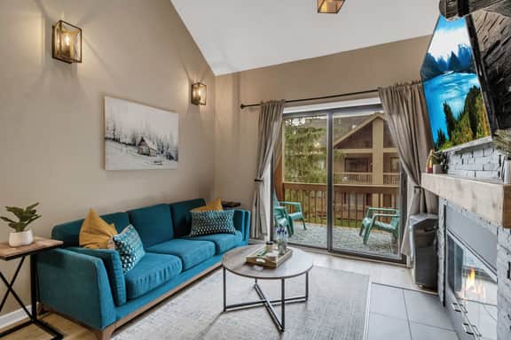 SnowPine Condo, Sleeps 6, Patio, A/C - Image 4