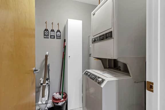 SnowPine Condo, Sleeps 6, Patio, A/C - Image 5