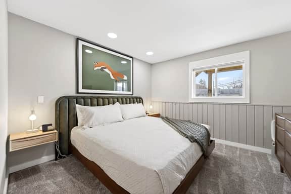 5 Minutes to Holiday Valley Luxe King Bed + Bunk - Image 4